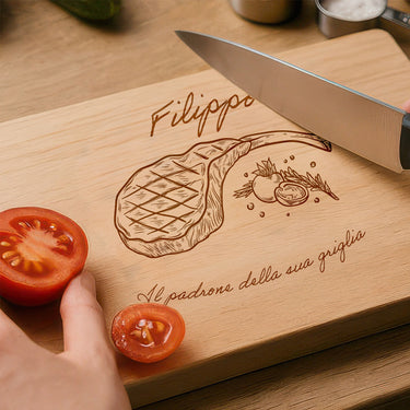 Tagliere regalo in legno massiccio con incisione, motivo Maestro del grill