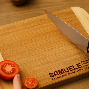 Tagliere regalo in bambù con incisione, Padrone della Cucina 2