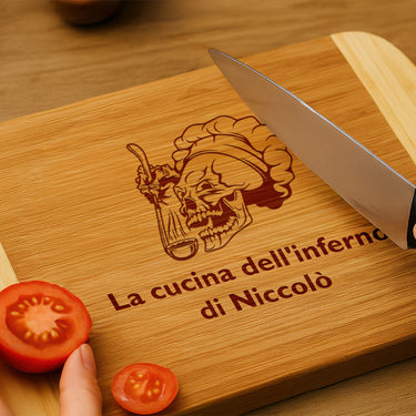 Tagliere regalo in bambù con incisione, Padrone della Cucina 3