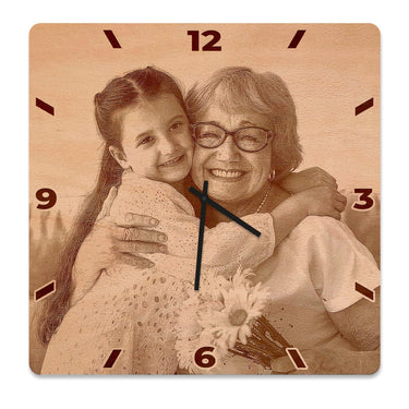Orologio da parete in legno - fotografia personalizzata, quadrato 50 cm